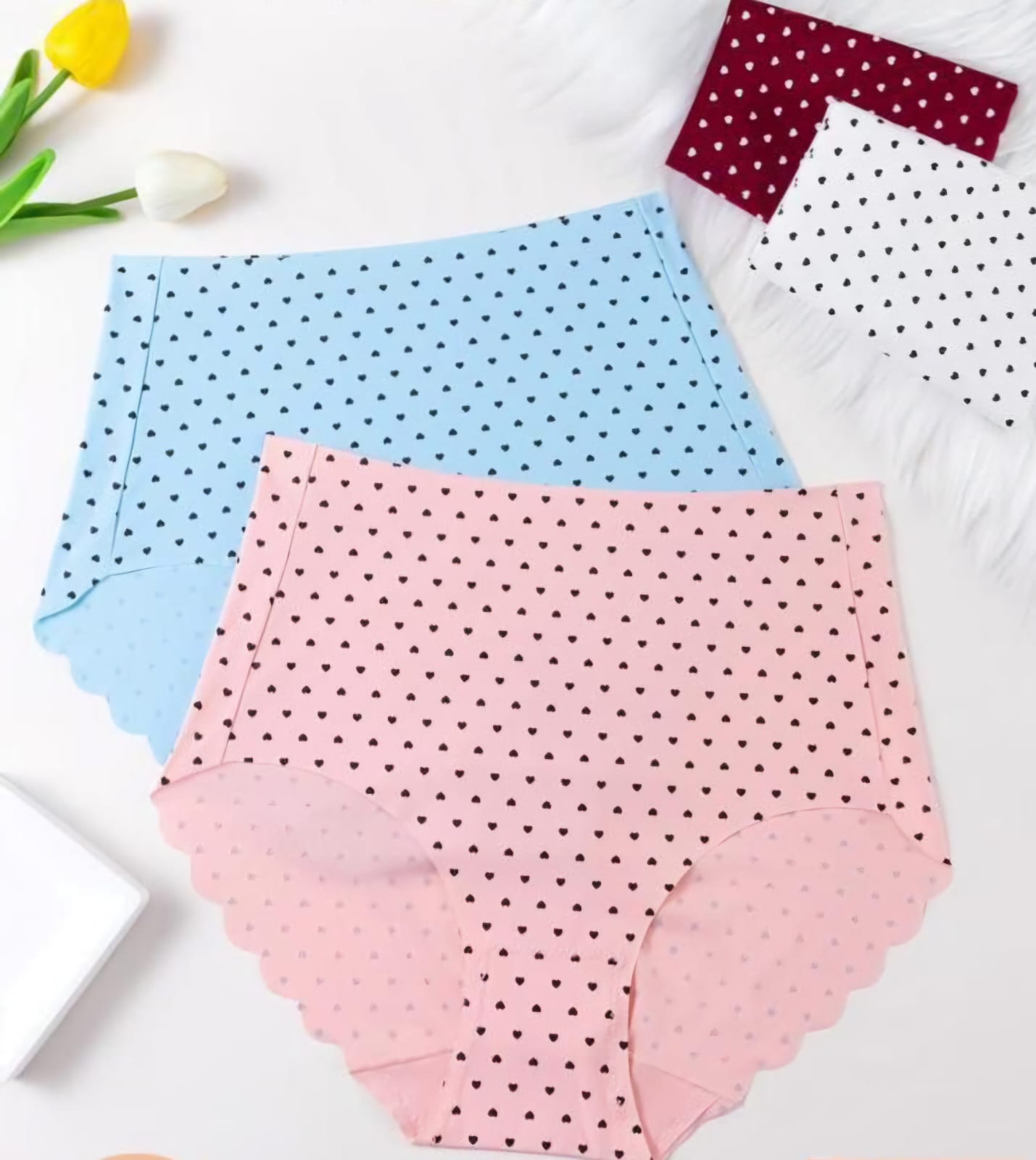 Comfortable and Cute Seamless Heart-Print Panties (Set)