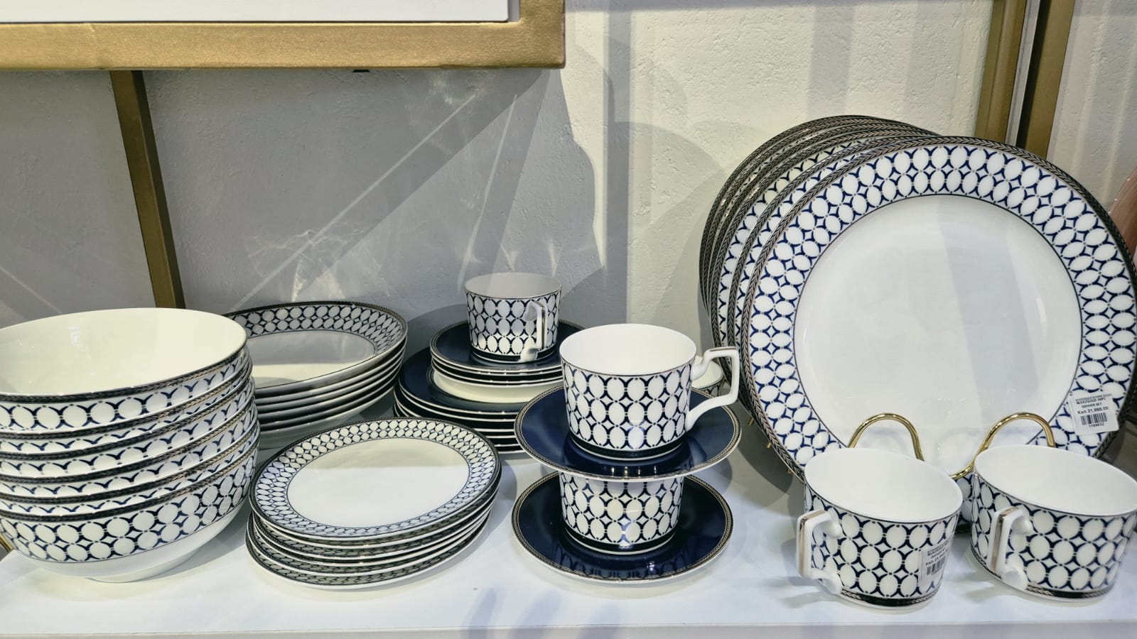  46-piece porcelain dinner set.