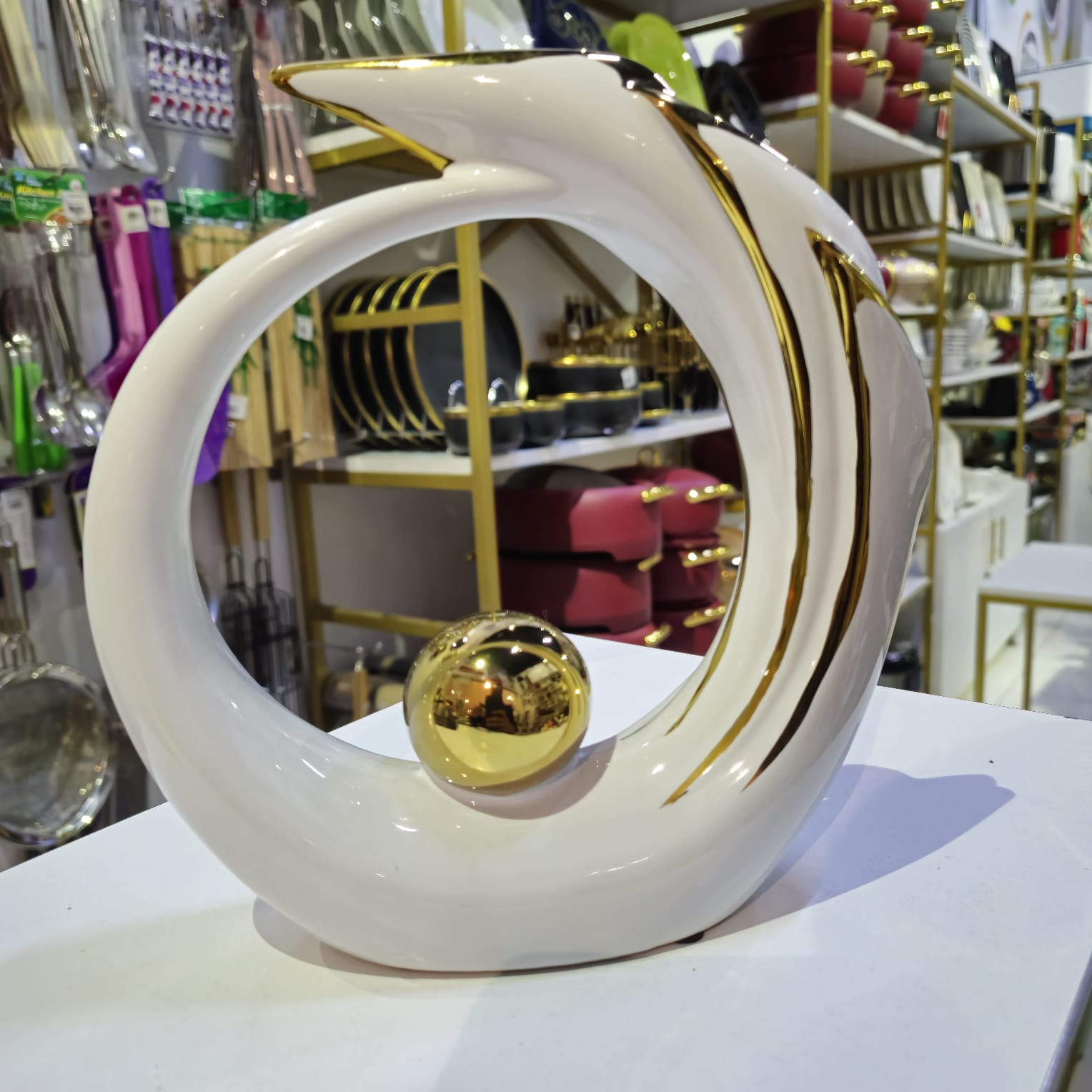  Modern Ceramic Centre Piece