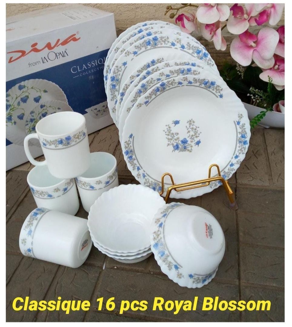 Royal Blossom Classique 16-Piece Dinner Set